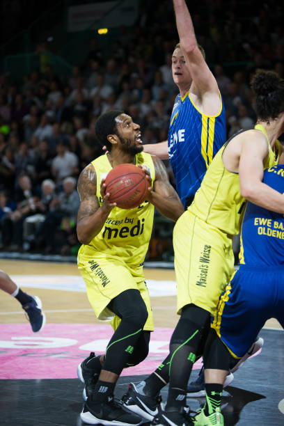 强中的点球 强中的点球