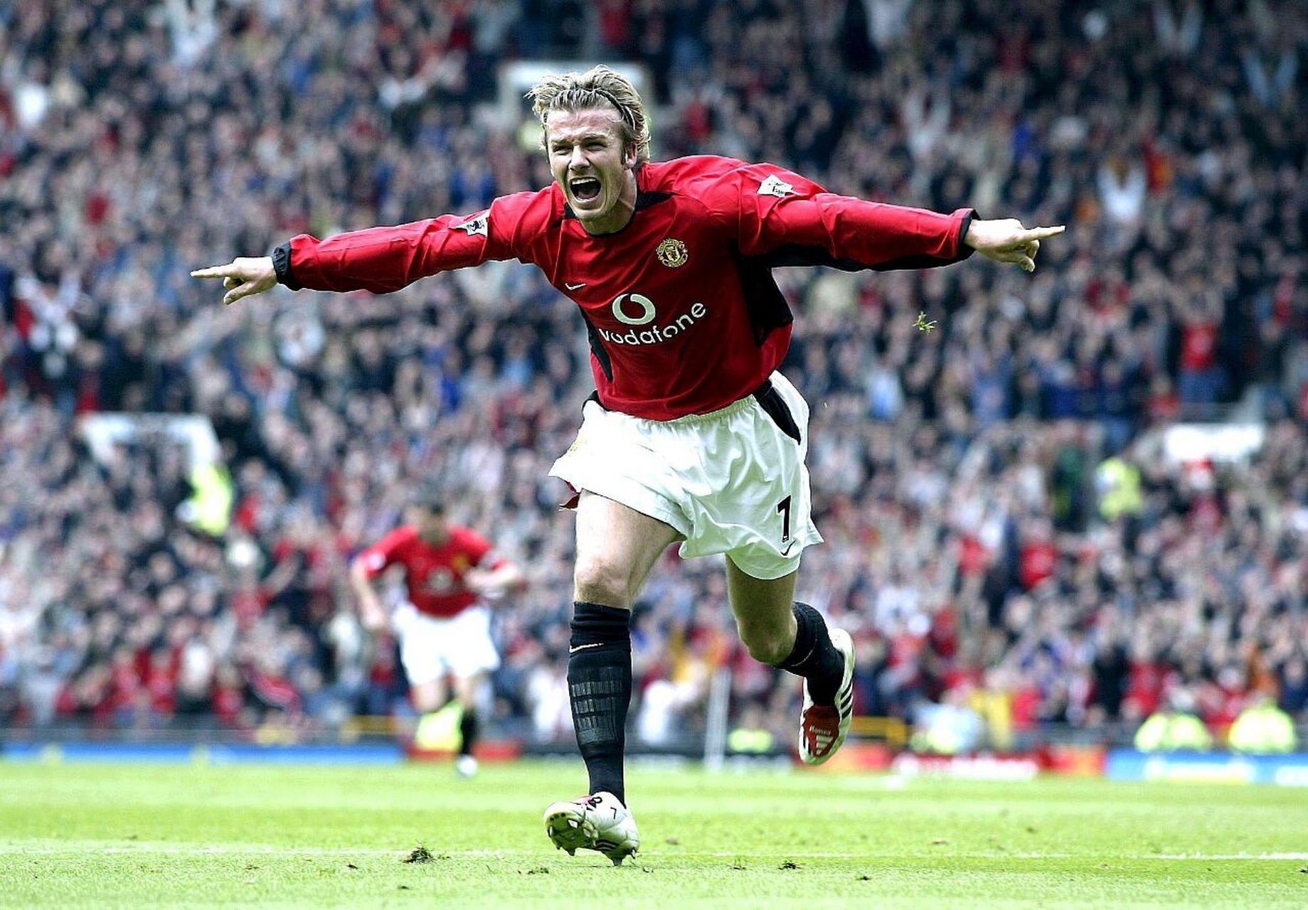 断增强的团 断增强的团