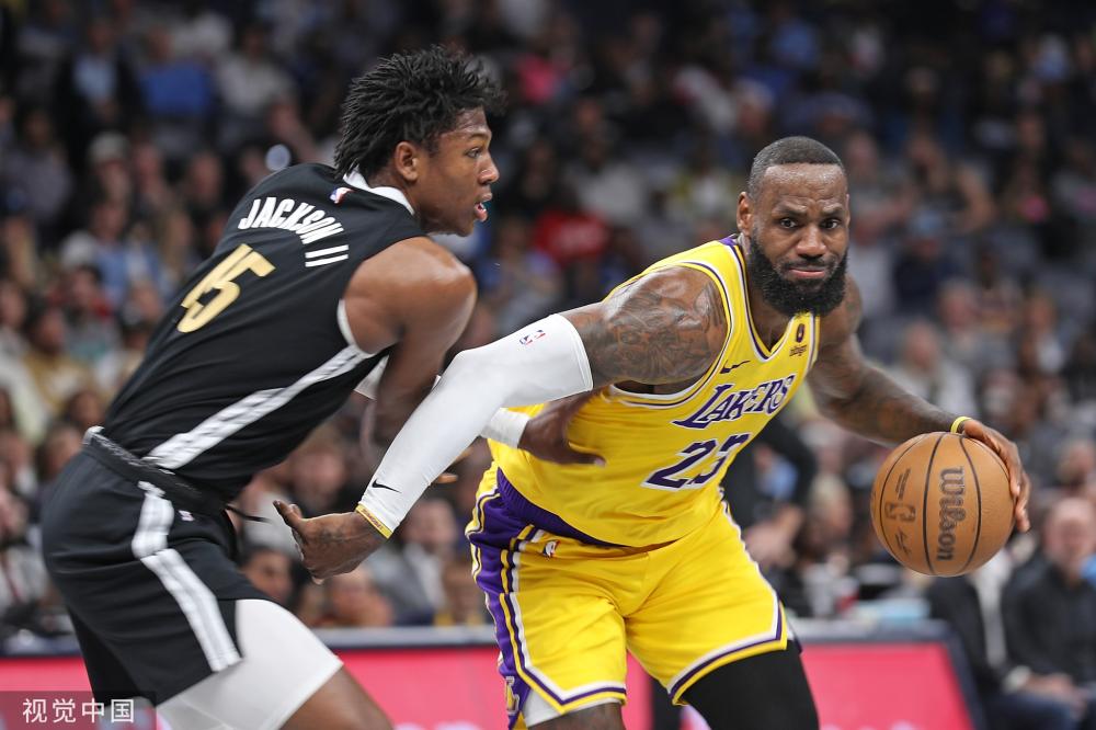 亮相都能引 亮相都能引