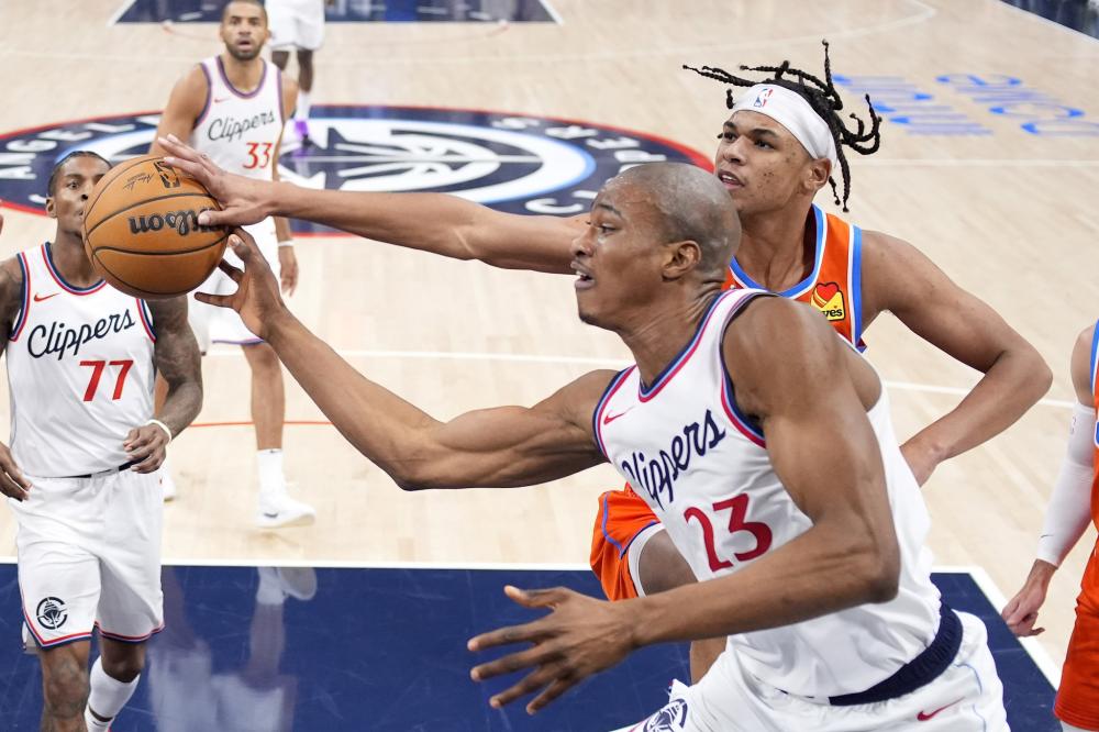 赛季初的尴 赛季初的尴